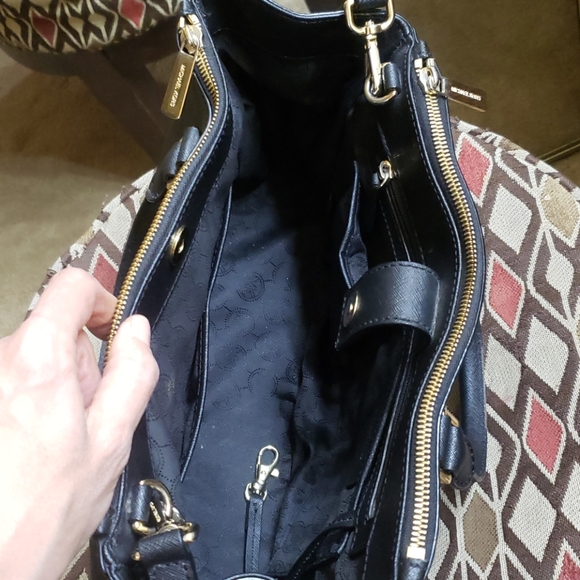 Michael Kors handbag - Picture 3 of 3